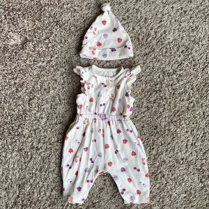 Gap baby mixed berry romper w/ hat size 0-3 month